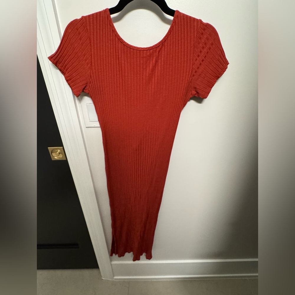 Amour Vert flattering winter dress